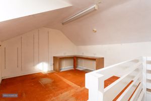 Loft Room- click for photo gallery